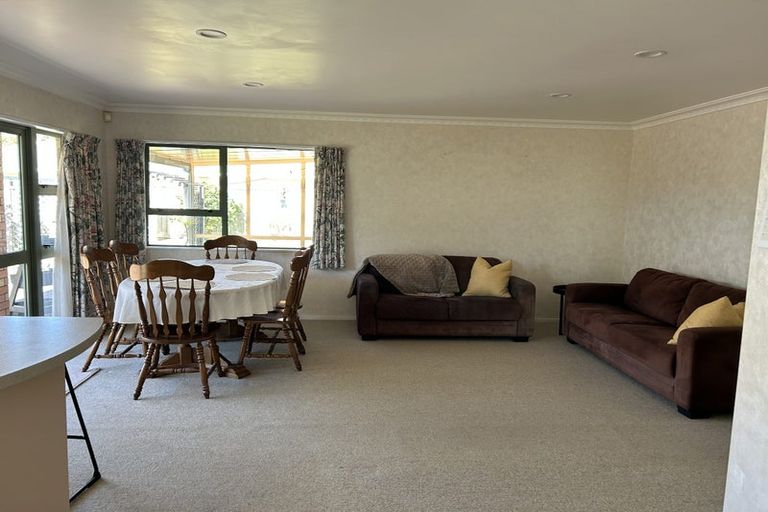 Photo of property in 4 Loader Place, Tawhero, Whanganui, 4501