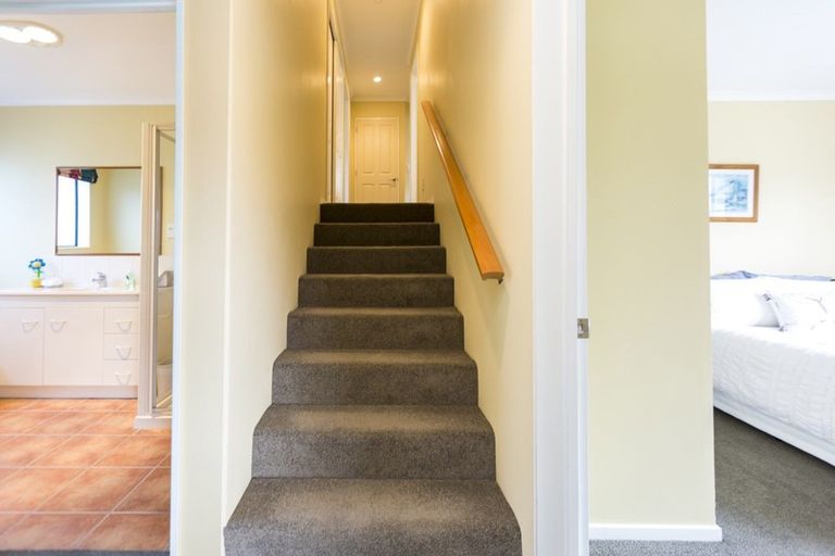 Photo of property in 3 Ormrod Grove, Riverstone Terraces, Upper Hutt, 5018