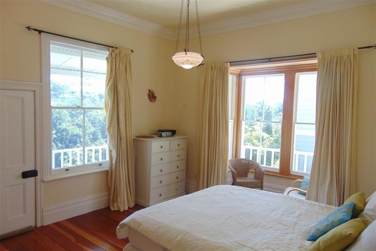 Photo of property in 21 May Avenue, Hospital Hill, Napier, 4110