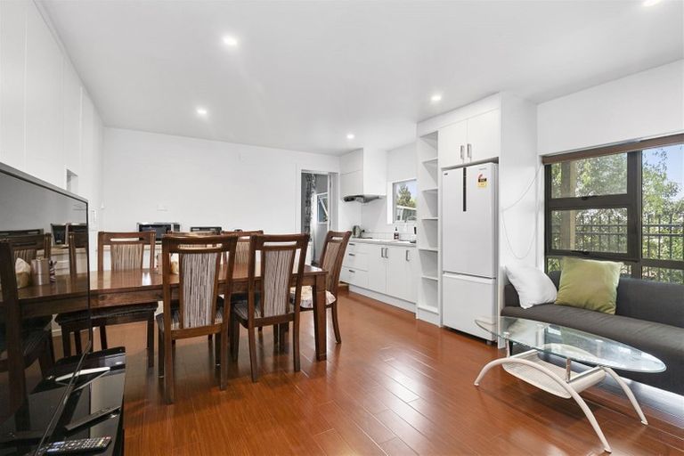 Photo of property in 77a Royal Road, Massey, Auckland, 0614