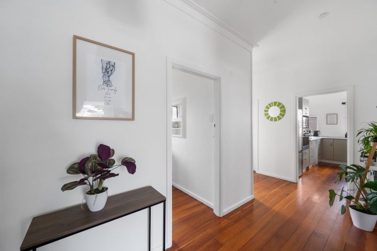 Photo of property in 14 Savage Crescent, Marewa, Napier, 4110