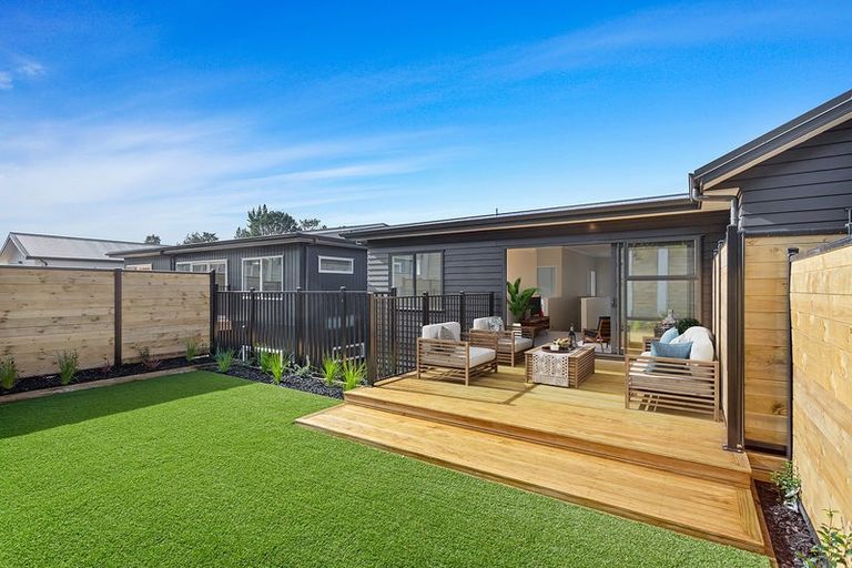 Photo of property in 19 Barrel Crescent, Swanson, Auckland, 0614