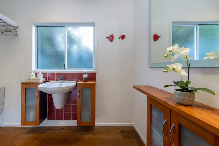 Photo of property in 210 Beach Road, Campbells Bay, Auckland, 0630