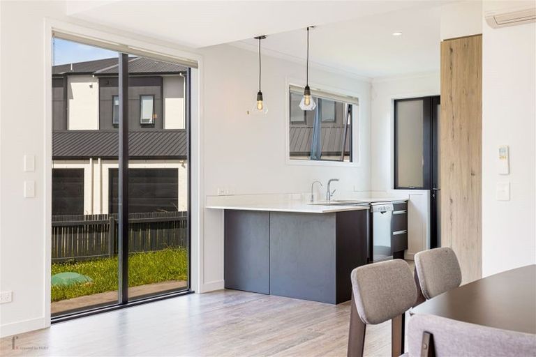 Photo of property in 7 Frank Gill Road, Hobsonville, Auckland, 0616