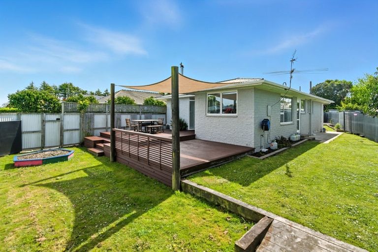 Photo of property in 6 Roswell Place, Islington, Christchurch, 8042
