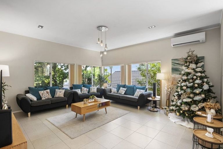 Photo of property in 20 Tenbless Court, Unsworth Heights, Auckland, 0632