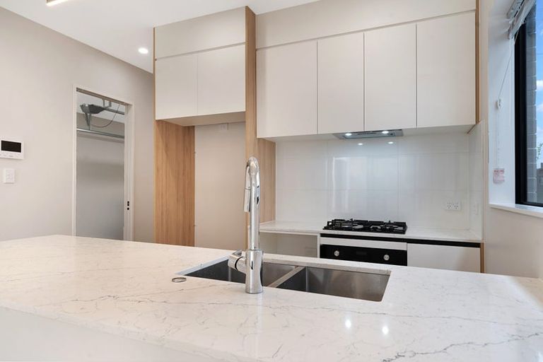 Photo of property in 38 Papai Lane, Massey, Auckland, 0614