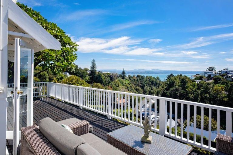 Photo of property in 9 Lincoln Road, Bluff Hill, Napier, 4110