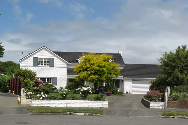 Photo of property in 21 Hillcrest Place, Avonhead, Christchurch, 8042