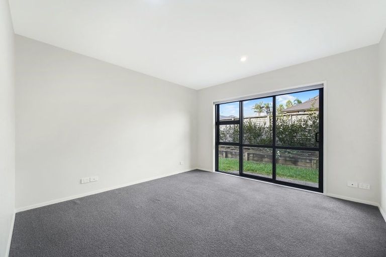 Photo of property in 3 Mill Grove, Riverhead, 0820