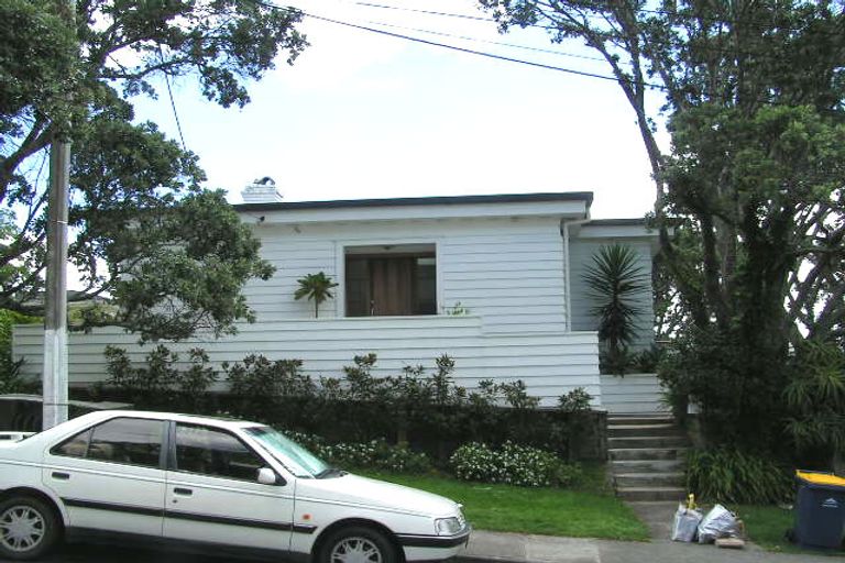 Photo of property in 32 Hauraki Road, Hauraki, Auckland, 0622