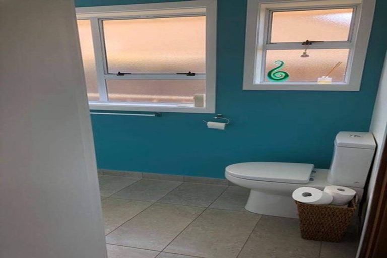 Photo of property in 2/3 Binstead Place, Avondale, Christchurch, 8061