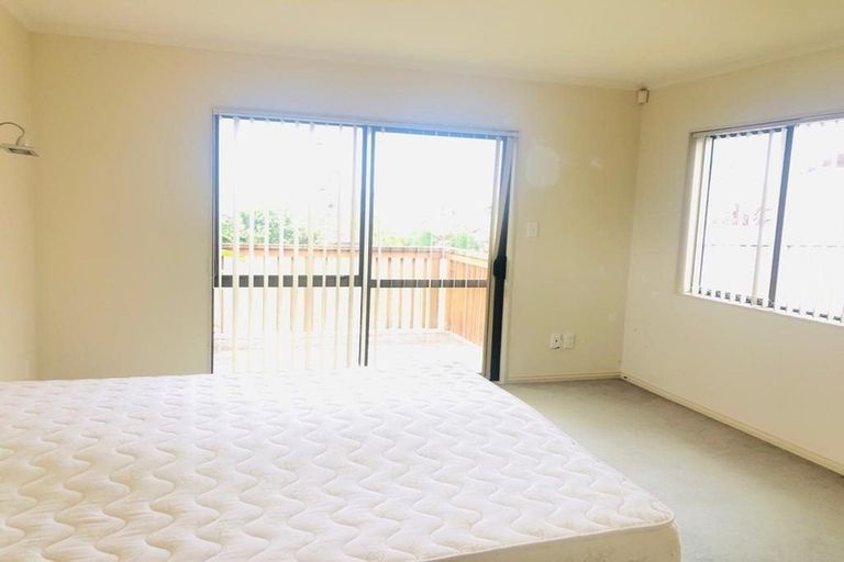 Photo of property in 37 Robin Brooke Drive, Flat Bush, Auckland, 2019