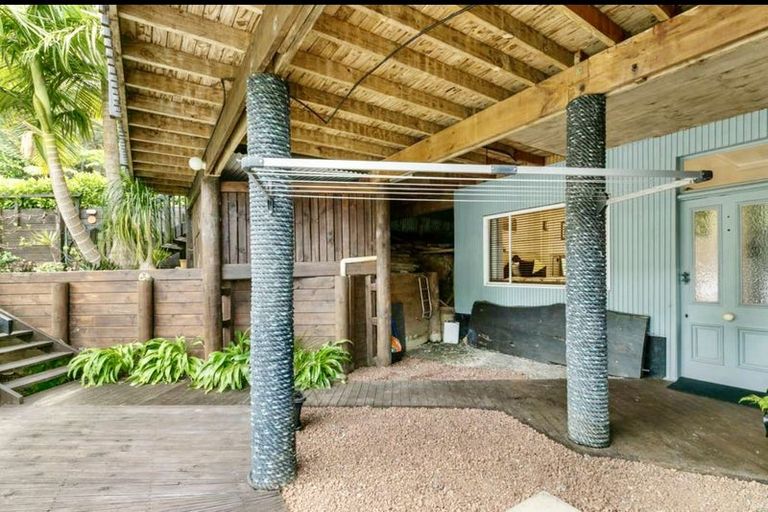 Photo of property in 390 Driving Creek Road, Coromandel, 3506