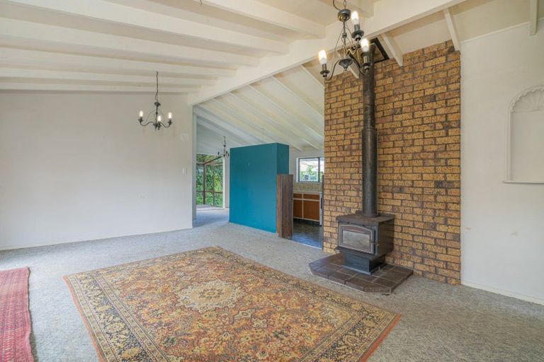 Photo of property in 20 Annette Place, Whitianga, 3510