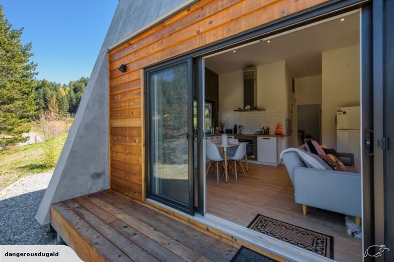 Photo of property in 607a Glenorchy-queenstown, Closeburn, Queenstown, 9371