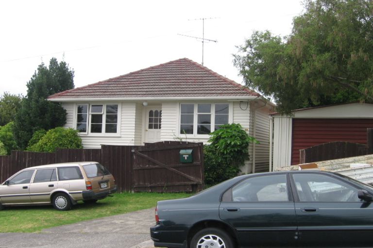 Photo of property in 2/16 Raeben Avenue, Hillcrest, Auckland, 0627