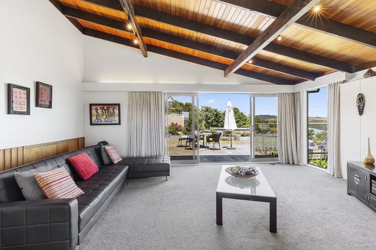 Photo of property in 9 Tregear Place, Camborne, Porirua, 5026