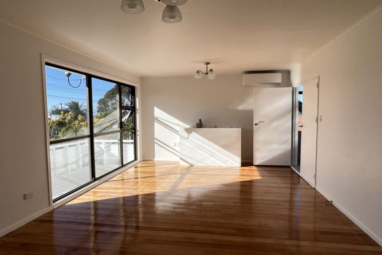 Photo of property in 708 East Coast Road, Pinehill, Auckland, 0632