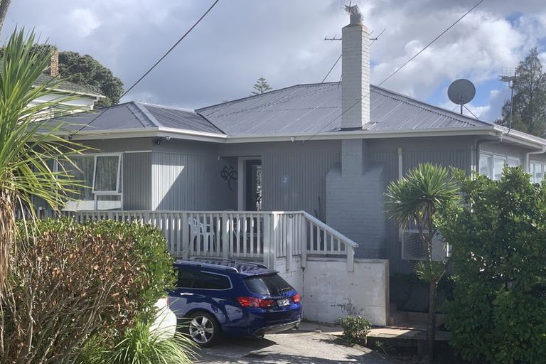 Photo of property in 2 Zion Road, Birkenhead, Auckland, 0626