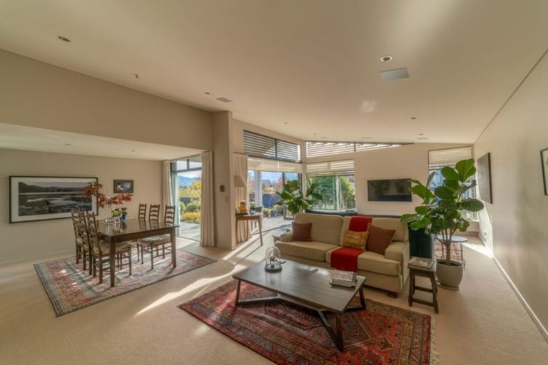 Photo of property in 1 Waimana Place, Wanaka, 9305