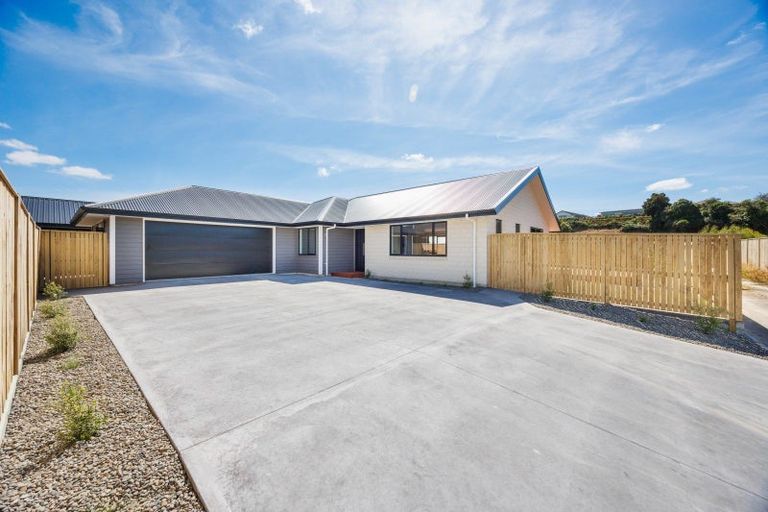 Photo of property in 87 Freedom Drive, Kelvin Grove, Palmerston North, 4470