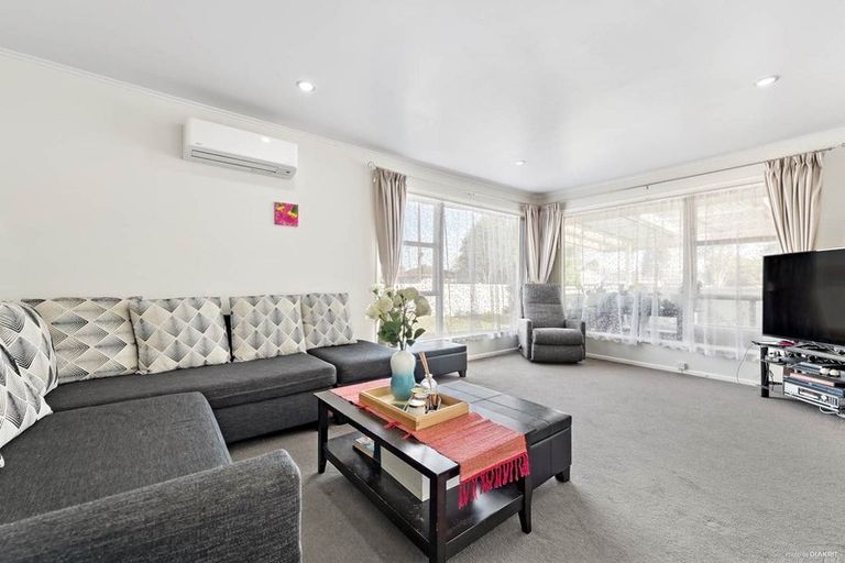 Photo of property in 54 Bader Drive, Mangere, Auckland, 2022