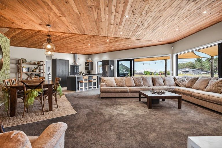 Photo of property in 16 Wai Matangi Place, Motuoapa, 3382