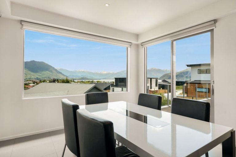 Photo of property in 5 Bovett Place, Wanaka, 9305