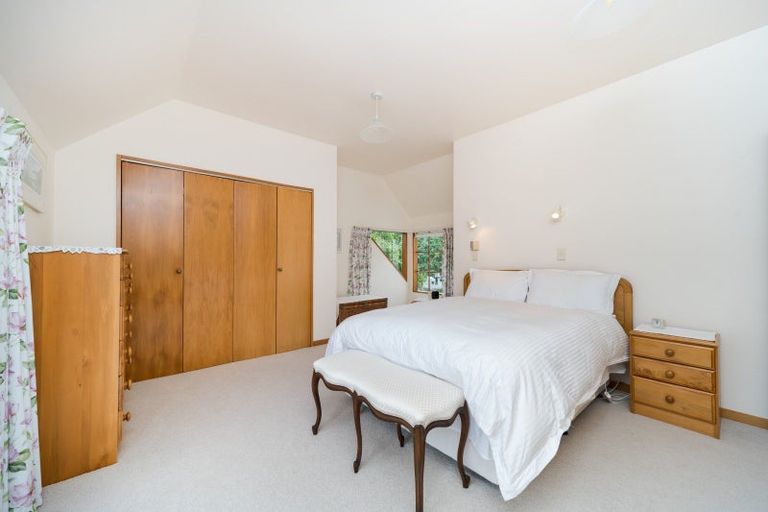Photo of property in 88 Clifton Terrace, Fitzherbert, Palmerston North, 4410