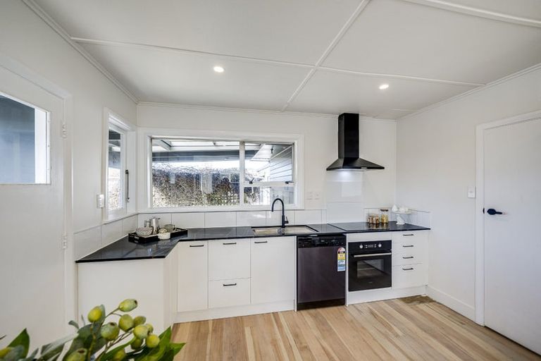 Photo of property in 45 Middle Road, Havelock North, 4130