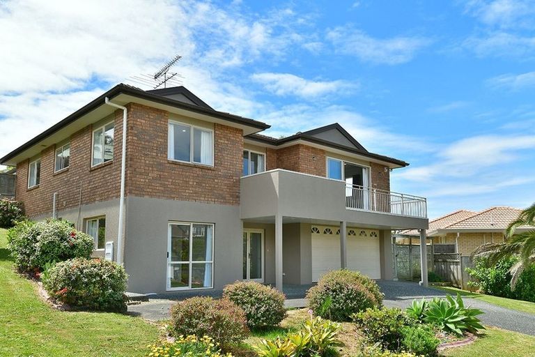 Photo of property in 11 Ambassador Glade, Orewa, 0931