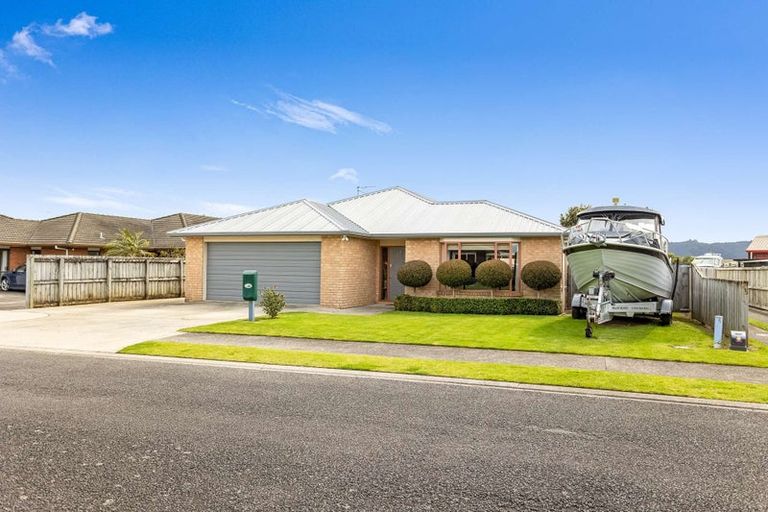 Photo of property in 47 Cholmondeley Crescent, Whitianga, 3510