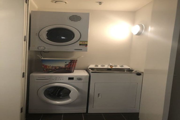 Photo of property in Montreaux, 164 The Terrace, Wellington Central, Wellington, 6011