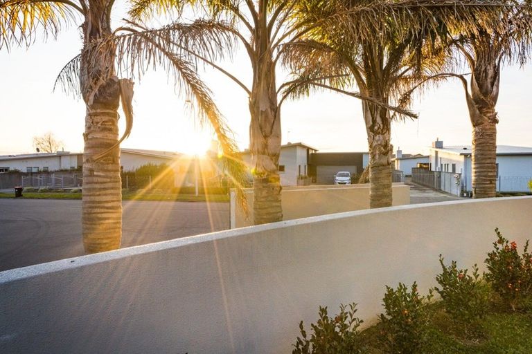 Photo of property in 1 Rodeo Drive, Kelvin Grove, Palmerston North, 4414