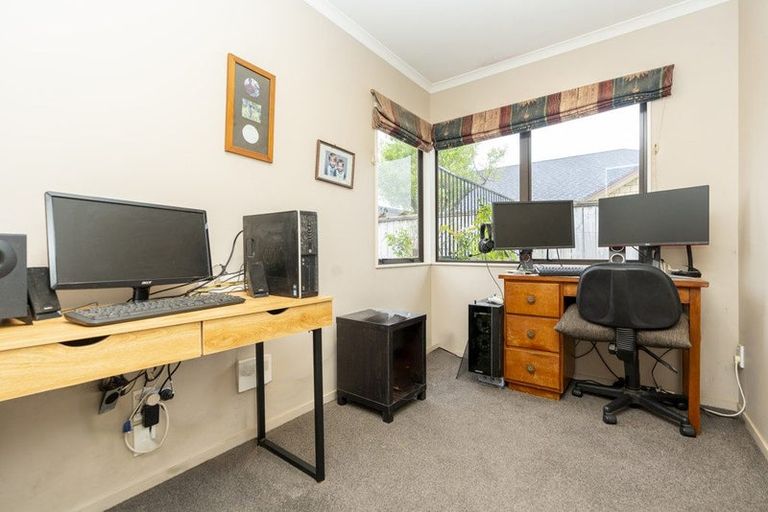 Photo of property in 16 Grasmere Court, Huntington, Hamilton, 3210