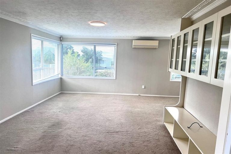 Photo of property in 13 Harmel Road, Glendene, Auckland, 0602