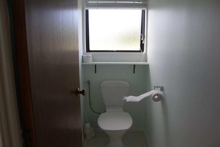 Photo of property in 2/12 Millen Avenue, Pakuranga, Auckland, 2010