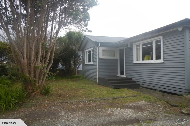 Photo of property in 2 Cape Foulwind Road, Carters Beach, Westport, 7892
