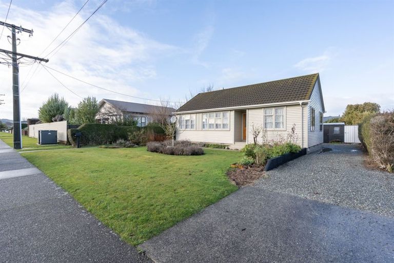 Photo of property in 24 Irving Street, Gore, 9710