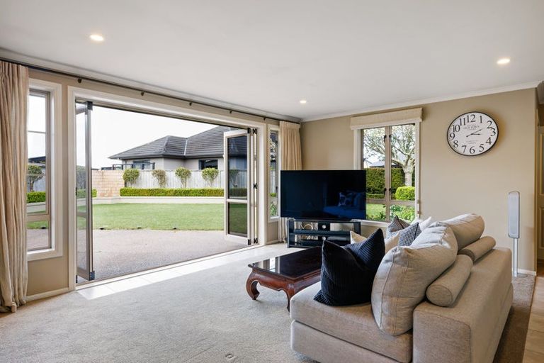 Photo of property in 14 The Peninsula, Huntington, Hamilton, 3210