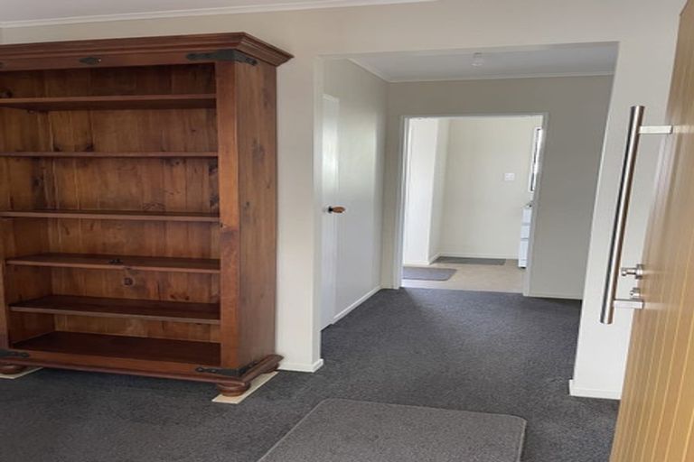 Photo of property in 87 Percy Dyett Drive, Karori, Wellington, 6012