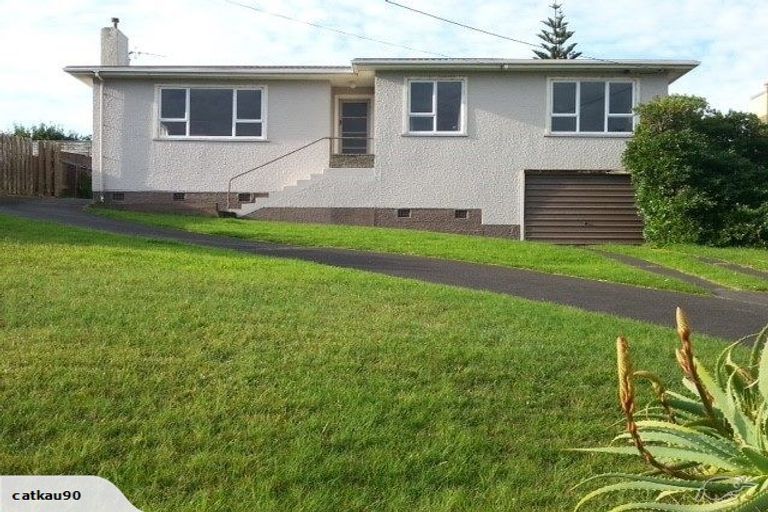 Photo of property in 112 Karaka Street, Castlecliff, Whanganui, 4501