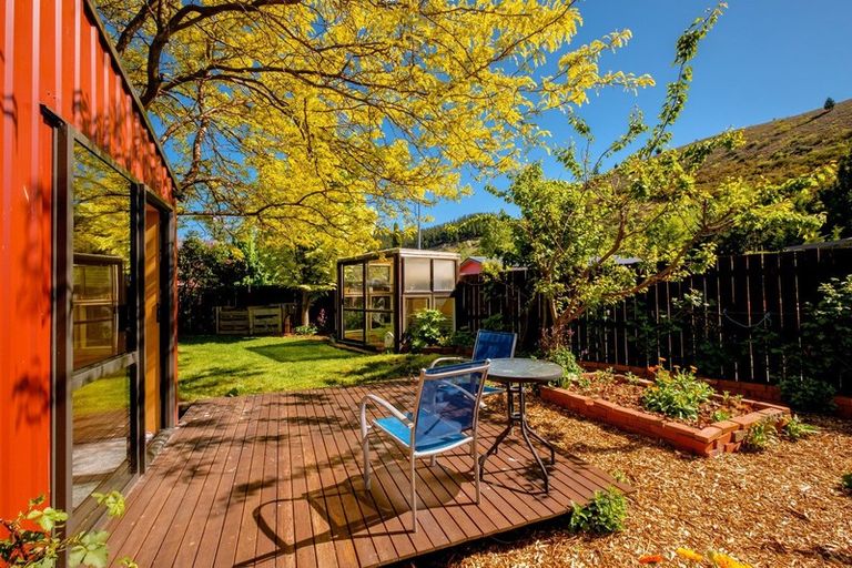 Photo of property in 94 Shields Street, Clyde, 9330