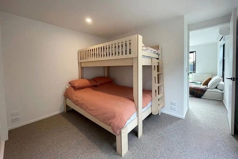 Photo of property in 13 Bale Road, Jacks Point, 9371