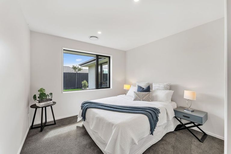 Photo of property in 8 Cam Mill Place, Rangiora, 7400