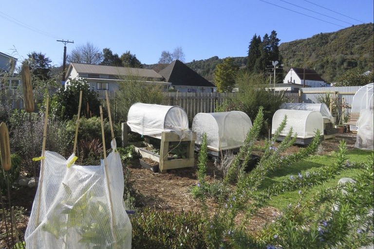 Photo of property in 49 Shiel Street, Reefton, 7830