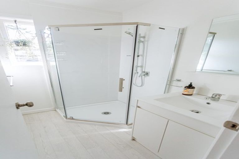 Photo of property in 210 Archers Road, Glenfield, Auckland, 0629