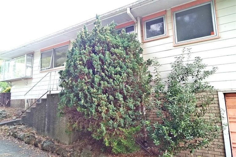 Photo of property in 29 Cockayne Crescent, Sunnynook, Auckland, 0620