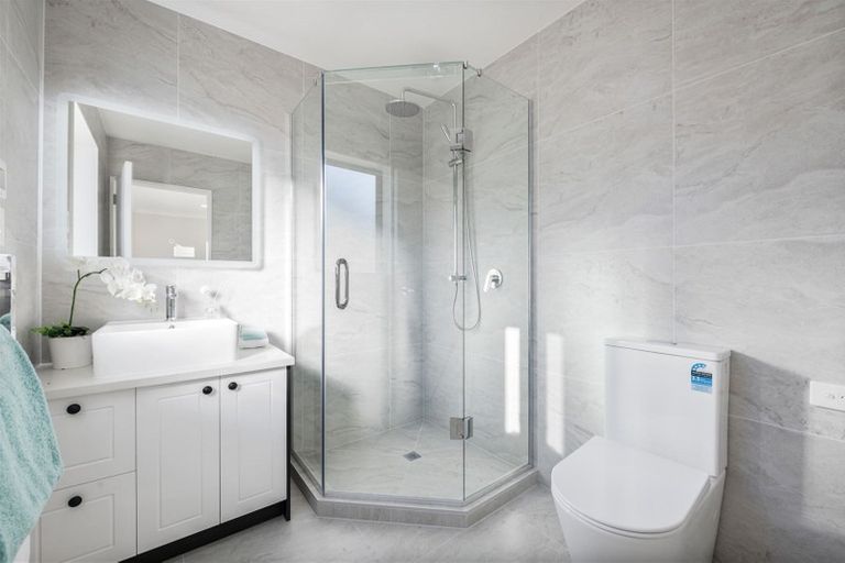 Photo of property in 70 Ksenia Drive, Flat Bush, Auckland, 2019